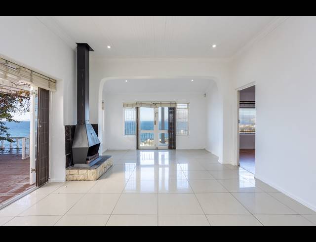 2 BEDROOM FREESTANDING TO LET IN KALK BAY